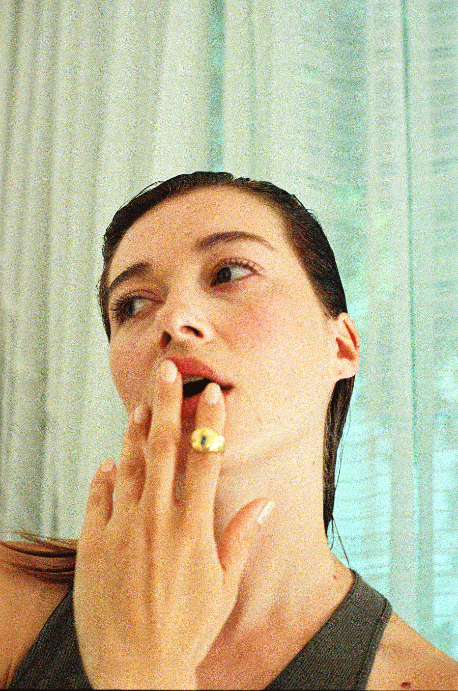 Comment choisir une bague en pierre naturelle : guide pour trouver la pièce qui vous ressemble